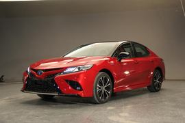 2019款丰田凯美瑞双擎