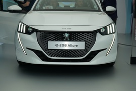 标致e-208 Allure 日内瓦车展实拍