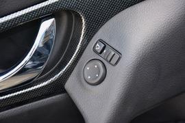 2014款日产奇骏2.5L