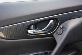 2014款日产奇骏2.5L