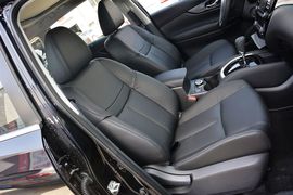 2014款日产奇骏2.5L