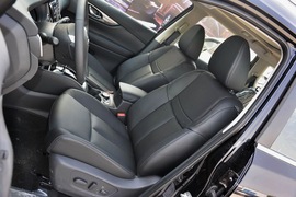 2014款日产奇骏2.5L