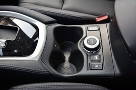 2014款日产奇骏2.5L