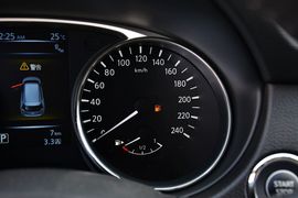2014款日产奇骏2.5L