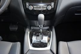 2014款日产奇骏2.5L