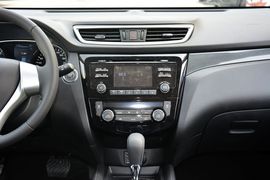 2014款日产奇骏2.5L