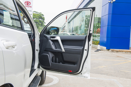 2018款丰田普拉多