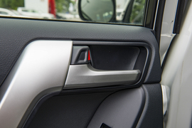 2018款丰田普拉多