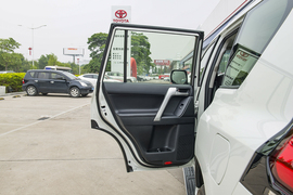 2018款丰田普拉多