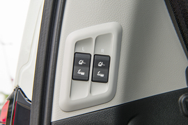 2018款丰田普拉多