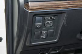 2018款丰田普拉多