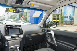 2018款丰田普拉多