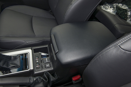 2018款丰田普拉多