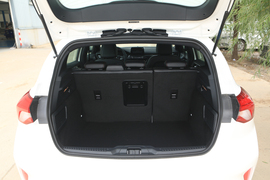 2019款福特福克斯