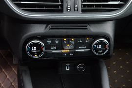 2019款福特福克斯