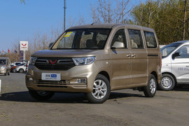 2019款五菱宏光V