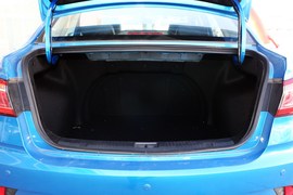 2018款长安逸动DT