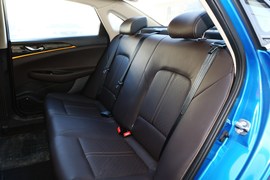 2018款长安逸动DT