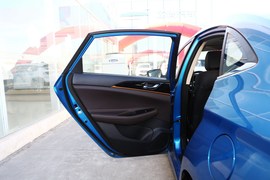 2018款长安逸动DT