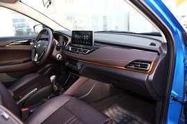 2018款长安逸动DT