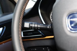 2018款长安逸动DT