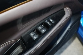 2018款长安逸动DT