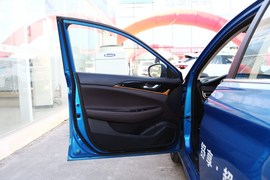 2018款长安逸动DT