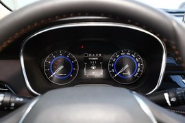 2018款长安逸动DT