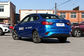 2018款长安逸动DT