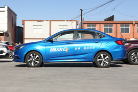 2018款长安逸动DT