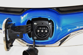 2019款长安奔奔EV360