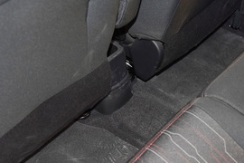 2019款长安奔奔EV360