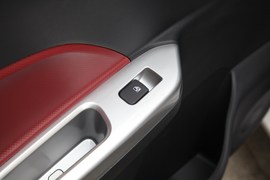 2019款长安奔奔EV360