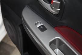 2019款长安奔奔EV360