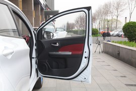 2019款长安奔奔EV360