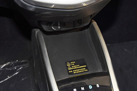 2019款长安奔奔EV360