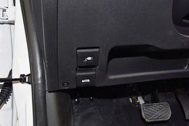 2019款长安奔奔EV360