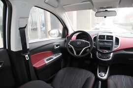 2019款长安奔奔EV360