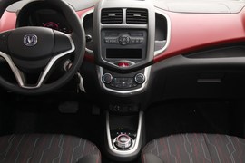 2019款长安奔奔EV360