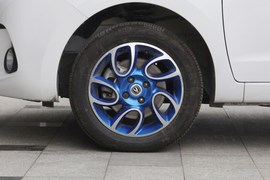 2019款长安奔奔EV360