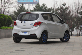 2019款长安奔奔EV360