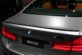 宝马M5