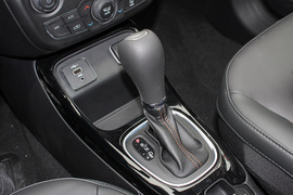 2019款Jeep指南者