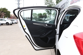 2019款福特福克斯