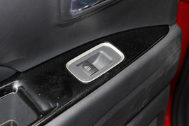 2019款三菱欧蓝德