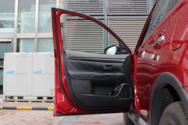 2019款三菱欧蓝德