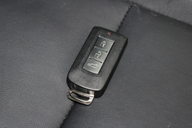 2019款三菱欧蓝德