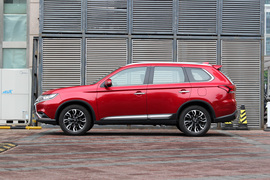 2019款三菱欧蓝德