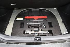 2019款丰田凯美瑞