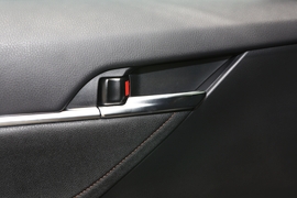 2019款丰田凯美瑞